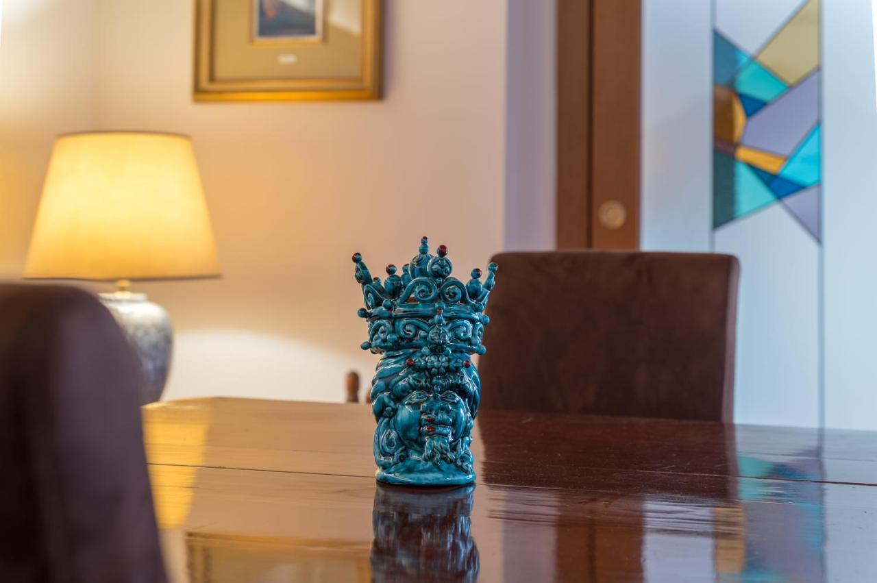 A Casa Del Gioielliere Apartment Palermo Bagian luar foto